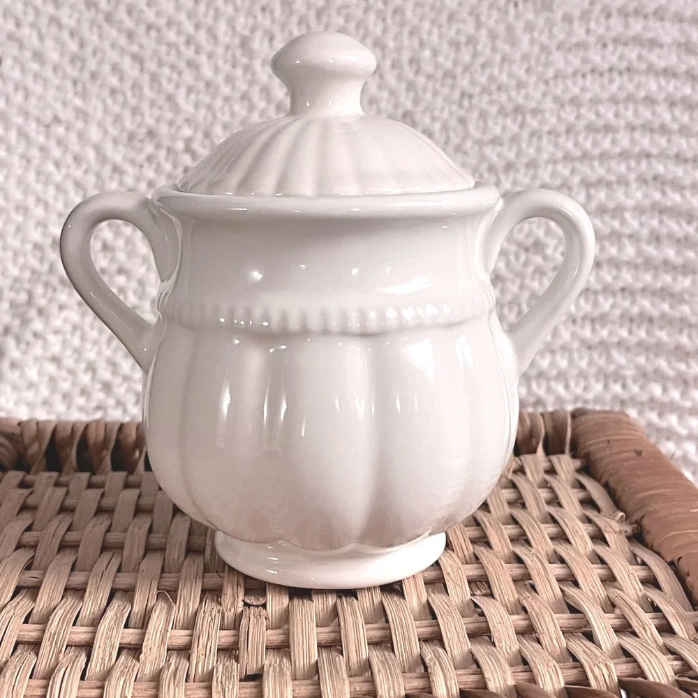 🌸3/$25 Target Home Vintage Farmhouse Stoneware Fluted Sugar Bowl with Lid